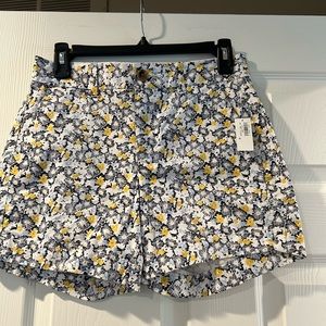 Old Navy Flowered Shorts Blue, Yellow and White Size 0